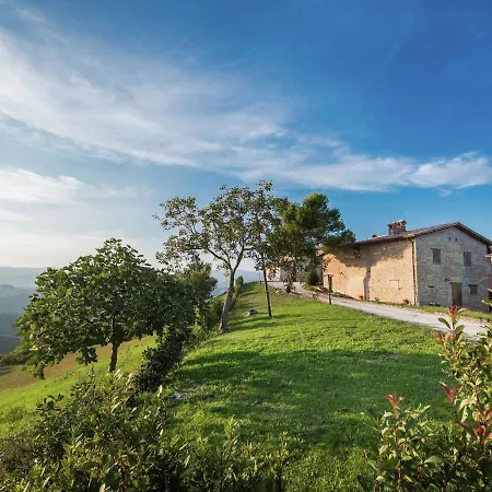 Hidden Hamlet With Pool Holiday home
